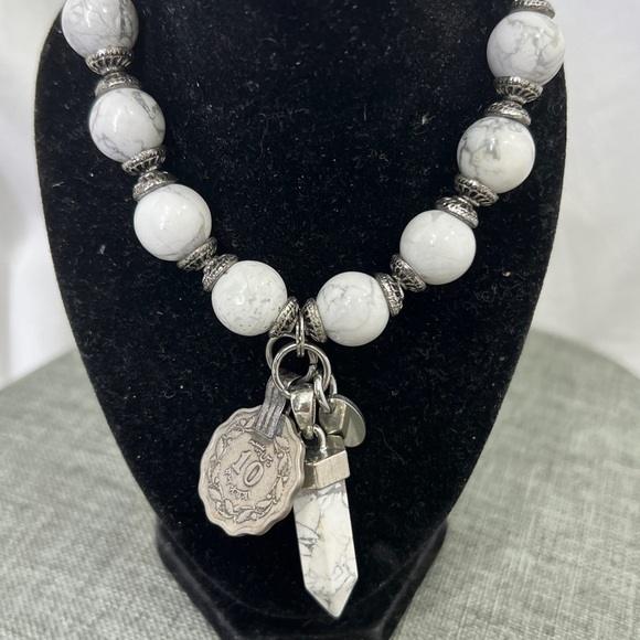 Unisex Howlite Gemstone Bracelet With Howlite Pendent and Silver Coin W/ Charm. - Picture 12 of 12